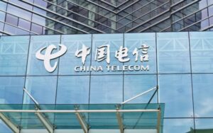 Gigante china de las telecomunicaciones podría arribar a Chile: ya se reunió con la Subtel