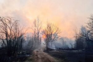 Incendio en Chernobyl llega a 1,5 kilómetros del reactor
