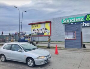 IVª Brigada aérea fiscaliza permisos de desplazamiento al interior de Zona Franca