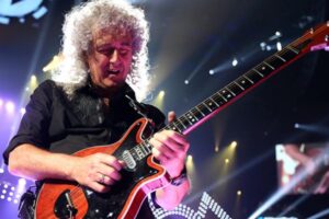 Brian May ofrece clases de guitarra online con canciones de Queen