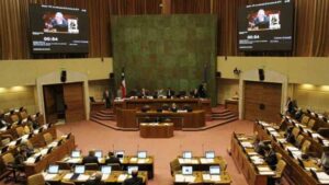 Trabajadores a honorarios podrían recibir el 100% de las cotizaciones