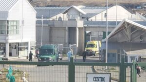 Activan protocolo por reo de la cárcel con síntomas Covid-19