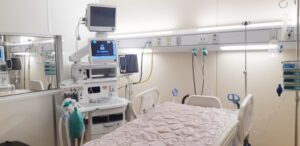 Hasta más de un millón de pesos al día se llega a pagar por el uso de una cama crítica en Magallanes