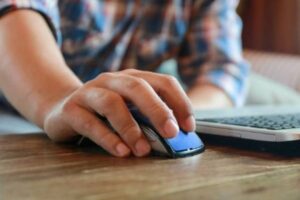 UMAG e Inacap desarrollan clases online con normalidad