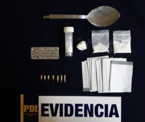 PDI detuvo a sujeto con droga y municiones en pleno toque de queda