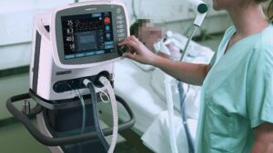 Once ventiladores disponibles en red pública mientras Servicio de Salud gestiona que envíen equipos traídos de China