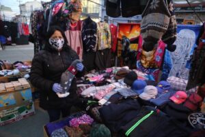 Seremi de Salud insta a comercio ambulante a organizarse y respetar el distanciamiento social para evitar contagio de Covid-19