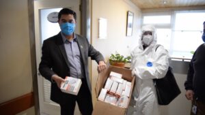 Methanex entregó 3 mil mascarillas