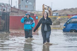Vecinos del pasaje Monte Tarn exigen solución definitiva por constantes inundaciones