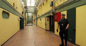 A la cárcel enviaron a sujeto por incumplir cuarentena