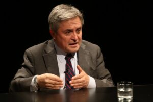 Fernando Paredes dijo que no se referirá más a acusaciones del pasado
