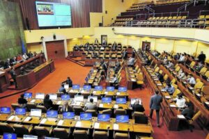Por cuarta vez senadores tienen en tabla votación del límite a reelección