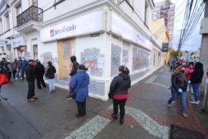 Autoridades ven con preocupación el alto tránsito de personas por Punta Arenas