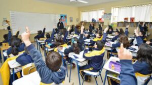 Falta de infraestructura complicaría retorno a clases de escolares