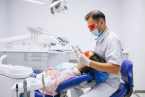 Otro rubro golpeado: Colegio de Dentistas asegura que atenciones han mermado en un 95 por ciento