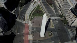Presidente de Argentina extiende en 15 días más la cuarentena ante aumento de contagios de Covid-19