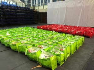 Autoridades de Puerto Natales comenzaron a entregar las primeras 1.200 canastas