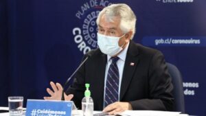 Con 172 nuevos fallecidos: Minsal reporta que muertes en Chile por coronavirus bordean las 5 mil