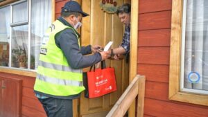 Ayuda social de Punta Arenas ha beneficiado a más de 2.300 personas con entrega de medicamentos a domicilio