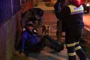 Hombre ebrio durmiendo en la calle generó susto a vecinos del sector sur
