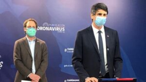 Ministro Couve anuncia estrategia nacional para conseguir la vacuna contra el COVID-19