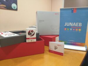 Junaeb realizó entrega de audífonos para estudiantes con pérdidas auditivas