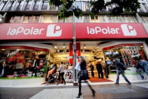 Fallo ordena a La Polar a indemnizar con $50 mil a 830 clientes