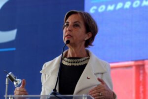 Ministra Hutt por rastreo de movilidad a través de celulares: “No es un riesgo a la privacidad de las personas”