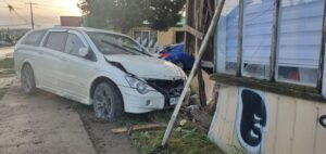 Camioneta terminó impactando casa en el Barrio Prat