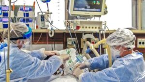 Pacientes entubados pueden perder hasta 30% de su masa muscular y su recuperación puede durar meses