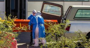 Chile duplica muertos por Covid-19 en menos de 7 días: Brasil tarda 21 días y EEUU 45