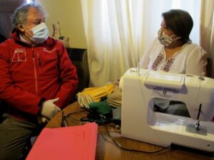 Inician campaña para reunir mil mascarillas en los sectores Eusebio Lillo y El Pingüino