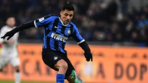 Buen partido de Alexis no bastó: Inter empató con Sassuolo y se despide del sueño de la Serie A