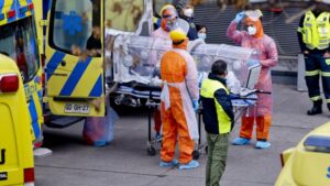Más de 6.400 casos y 96 muertos: Chile registra las cifras más altas de la pandemia