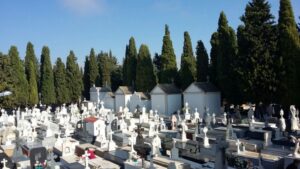 Cementerios estarán cerrados todo el fin de semana para evitar alta afluencia por Día del Padre