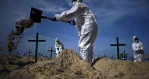 Número total de muertos por Covid-19 supera los 425 mil