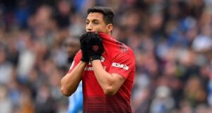 Con un sofá: la insólita comparación del técnico del United sobre Alexis Sánchez