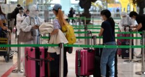 UE acuerda abrir fronteras a turistas de varios países: incluye a China pero descarta a Chile