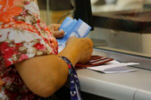 Oposición y Gobierno valoran Pensión de Invalidez que permitirá acceder al Ingreso Familiar de Emergencia