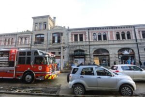 Incendio provocó daños en Monumento Nacional que alcanzarían los $300 millones
