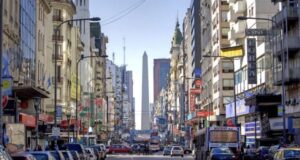 FMI respalda nueva oferta de canje de deuda de Argentina a acreedores