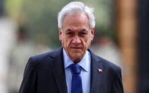 Piñera promulga ley que limita reelección de autoridades: Hemos visto un deterioro en la política