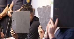 Tribunal de Alemania ordena penas de cárcel para autores de violación grupal