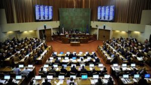 Diputados votan mañana proyecto de retiro de fondos de AFP y Gobierno se compromete a presentar mejores medidas