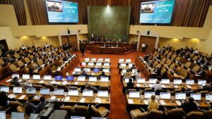 Parlamento impone dura derrota al Gobierno y Piñera promulgará ley que permite retiro del 10%