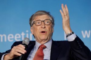 Bill Gates: “Si dejamos que las vacunas vayan a los que ofrecen más dinero, tendremos una pandemia más larga y mortífera”