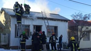 Querido mueblista del barrio  San Miguel perdió la vida en repentino incendio que destruyó su vivienda