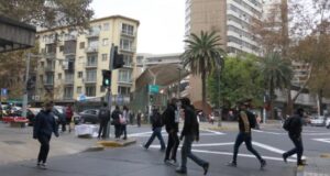 Deuda de hogares chilenos está en récord y sube a 75,4% marcada por los créditos hipotecarios