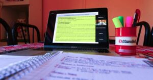 Diputados ingresan moción para impedir que estudiantes repitan de curso este año