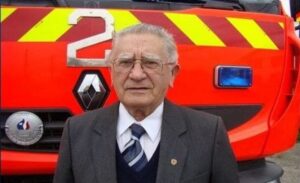 Bomberos de Puerto Montt destacan trayectoria de padre del ministro de Salud